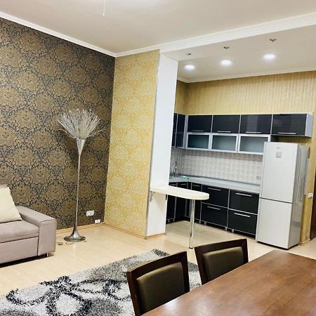 Бульвар Эркиндик74 Bishkek Exterior foto